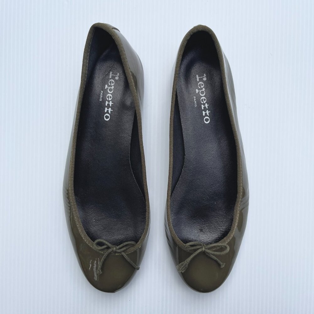 Repetto Lili Patent Leather Flats "Olive" Green - Size 41 EU/Size 9.5-10 US